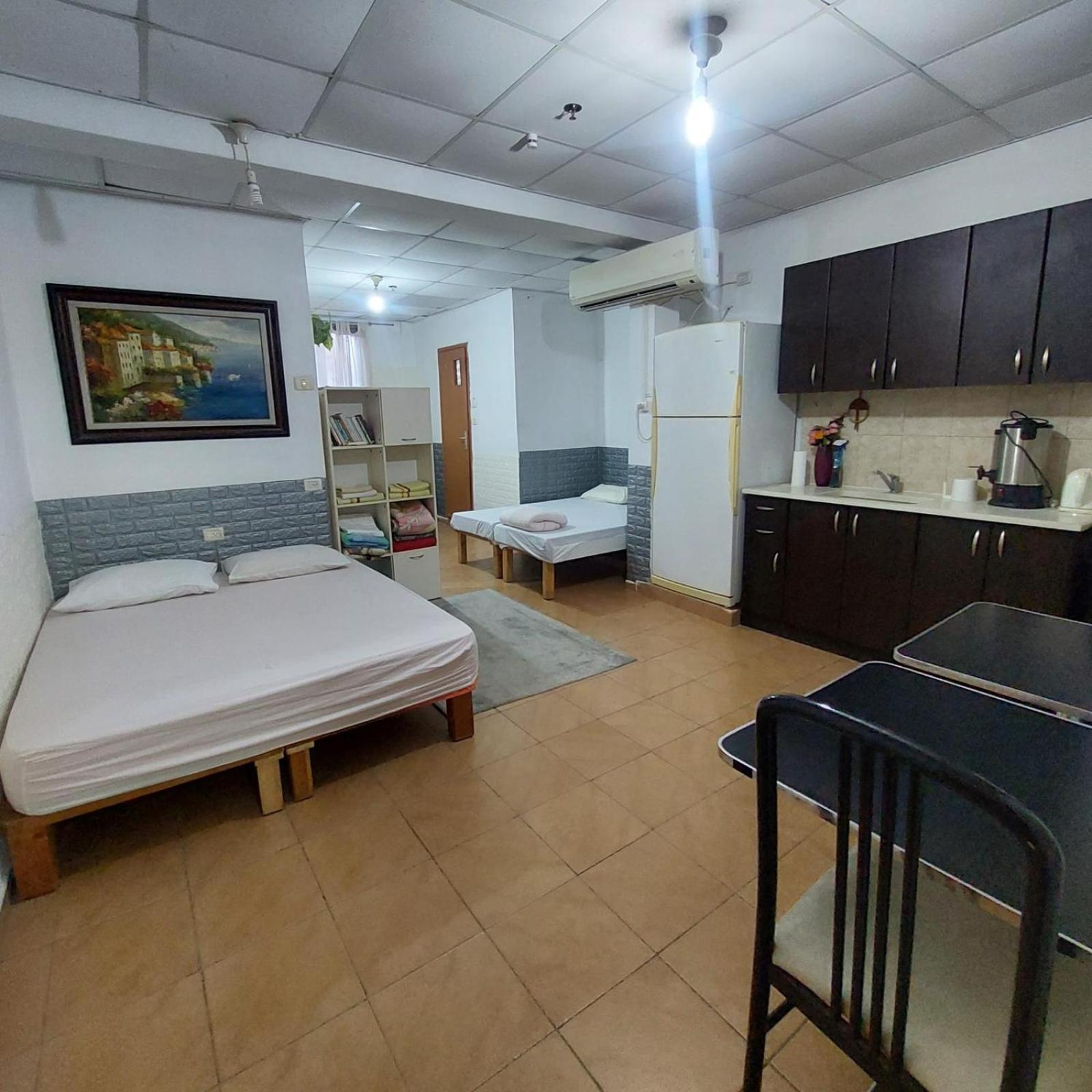 Star Guest- House Hotell Or Yehuda Exteriör bild