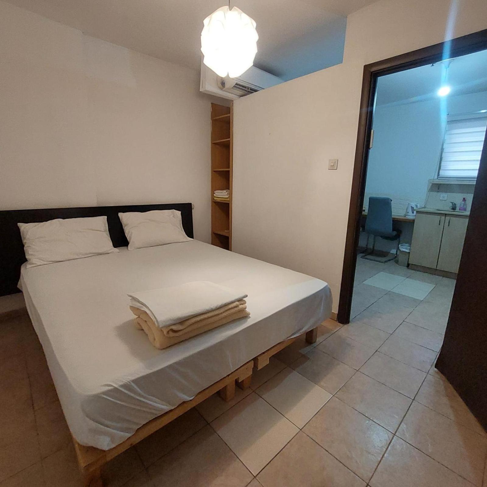 Star Guest- House Hotell Or Yehuda Exteriör bild